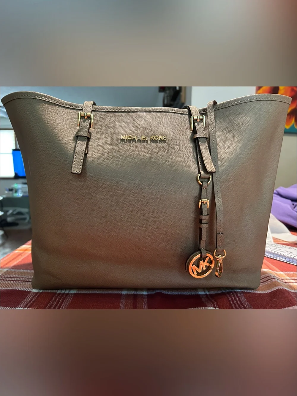 Michael Kors Quinn Shoulder Bag in Taupe with Gold Hardware